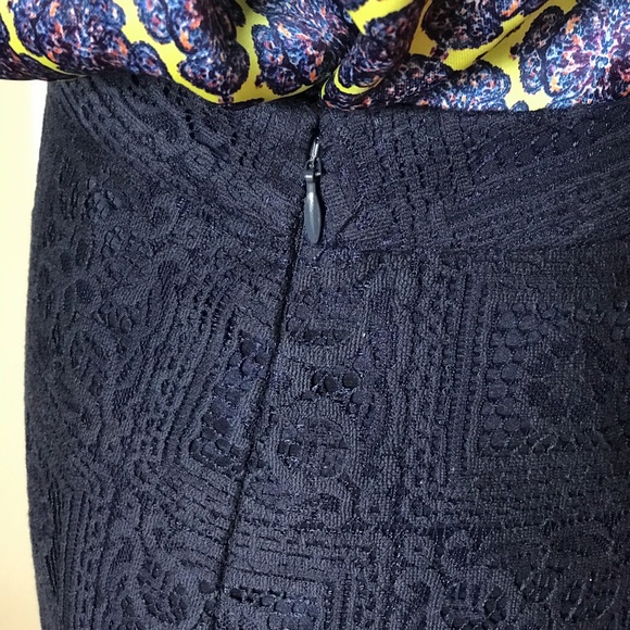 Gorgeous! NWT The Limited Navy pencil skirt - Picture 6 of 15